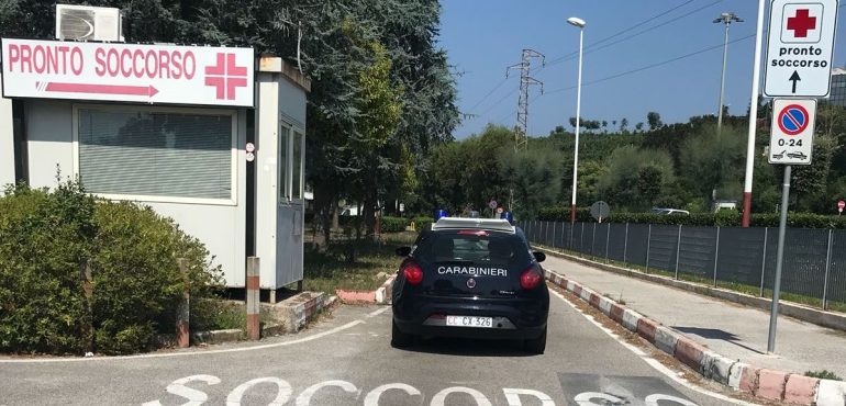 Sorpreso a rubare un’auto dal proprietario lo ferisce con un cacciavite: arrestato