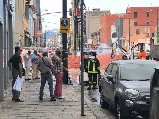 Napoli, la fuga di gas in via Nuova Poggioreale: IL VIDEO E LE FOTO