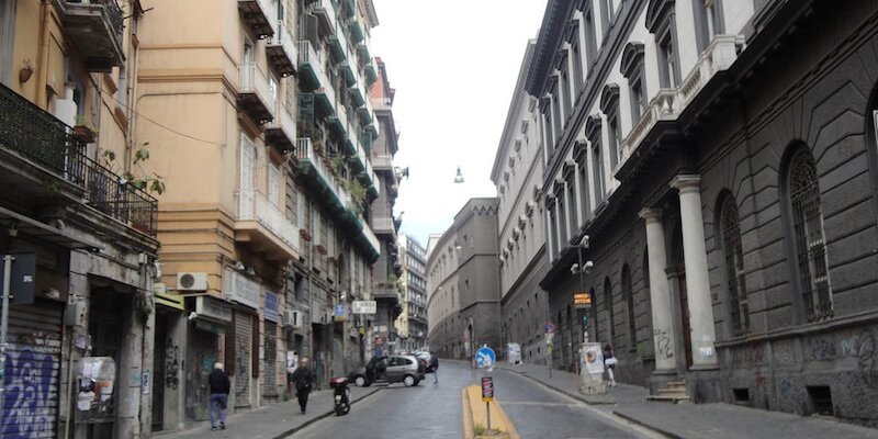 Napoli, il Ministro Di Maio all’Università per un convegno: i disoccupati ‘occupano’ via Mezzocannone