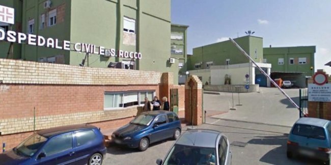 Migrante ricoverato in ospedale uccide a mani nude anziano ricoverato