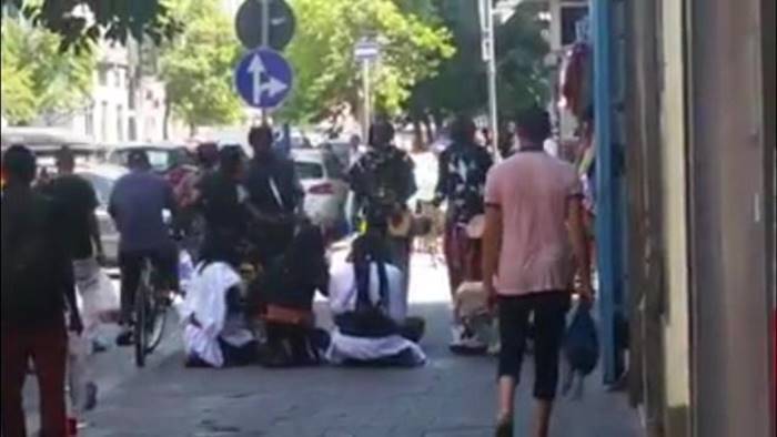 Napoli, senelgalese ferito a colpi di pistola: nel pomeriggio manifestazione di solidarietà