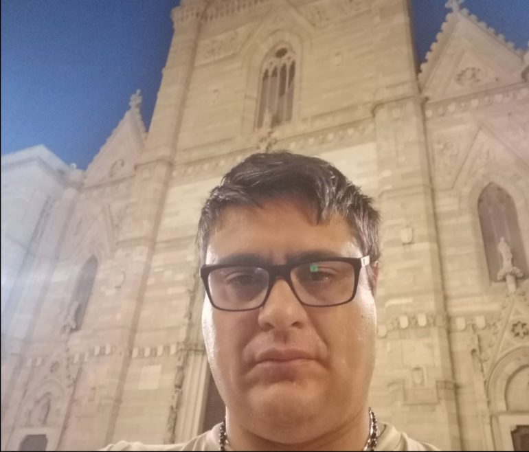 Napoli, ora Arturo Borrelli vittima del prete pedofilo di Ponticelli annuncia lo sciopero della fame