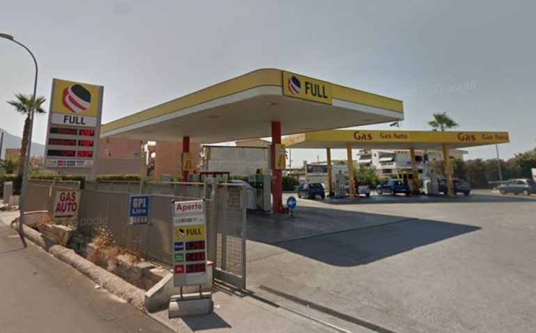 Torre Annunziata, assalto al distributore a Rovigliano: bottino 2mila euro