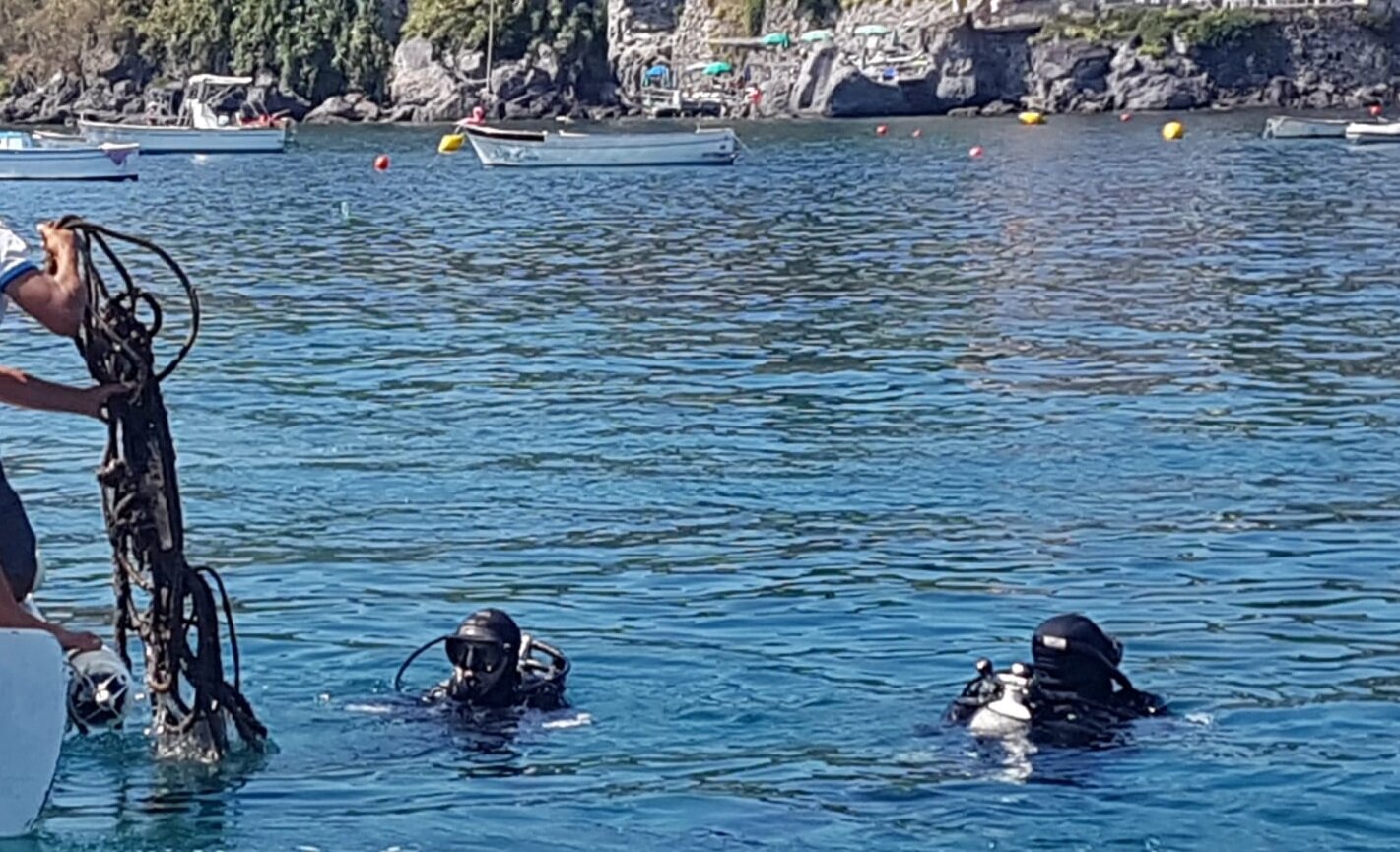 Circomare Ischia: “Guardia Costiera: recuperate ancore abbandonate nella baia di cartaromana”