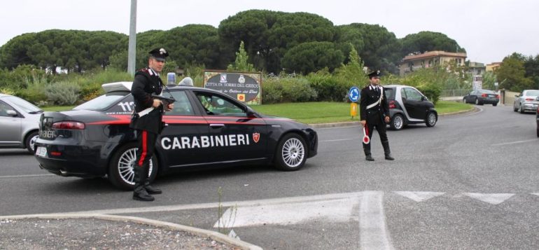 San Sebastiano, scoperta azienda abusiva: i carabinieri sequestrano il capannone