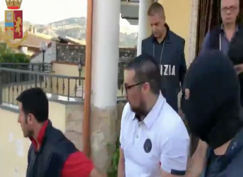”Ndrangheta, il boss Abbruzzese era pronto ad espatriare in Germania: trattava droga direttamente con Colombiani e Afghani