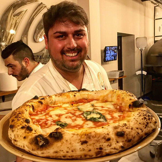Napoli, il pizzaiolo su Fb: ‘Sono stato rapinato come in Gomorra’.IL VIDEO DELLA RAPINA