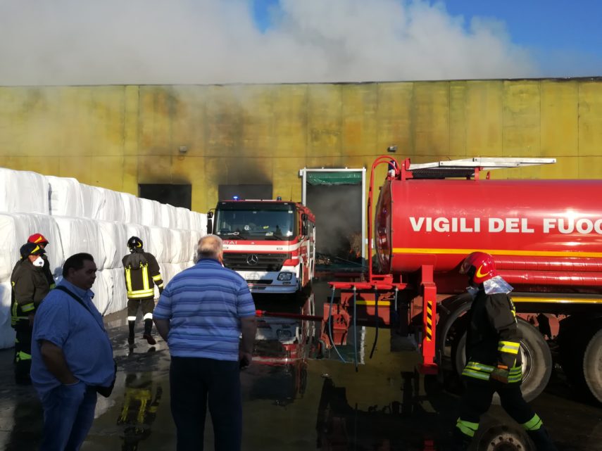 Incendio allo Stir di Casalduni, i sindaci del Beneventano chiedono lo stato di emergenza