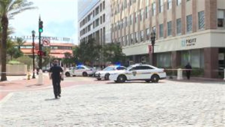 Sparatoria in Florida durante il campionato di video games: 4 giovani morti e 11 feriti