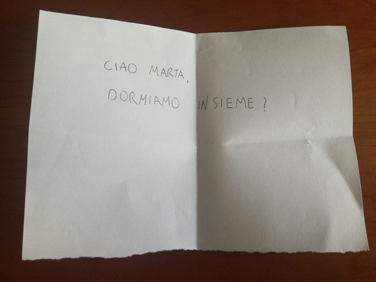 Napoli, ‘Ciao Marta, dormiamo insieme?’: attivista napoletana denuncia sui social un misterioso stalker