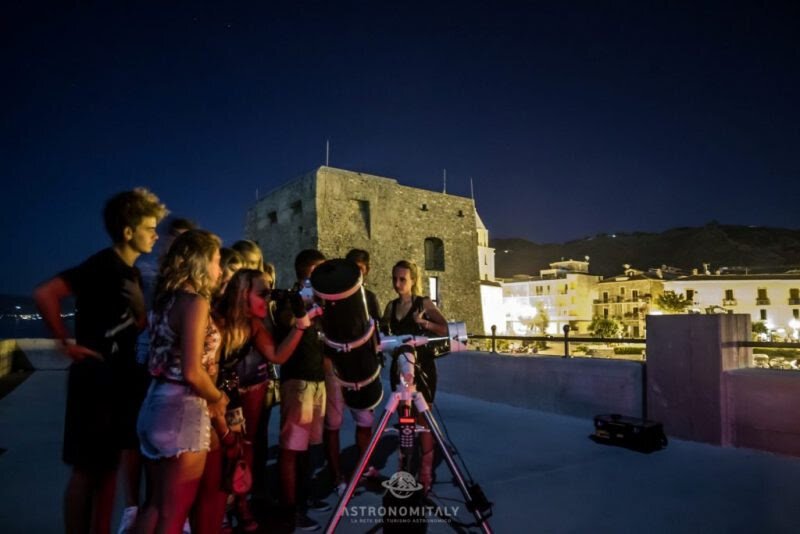 Sotto le Stelle del Cilento: 18 agosto sul Molo di Acciaroli per osservare il cielo
