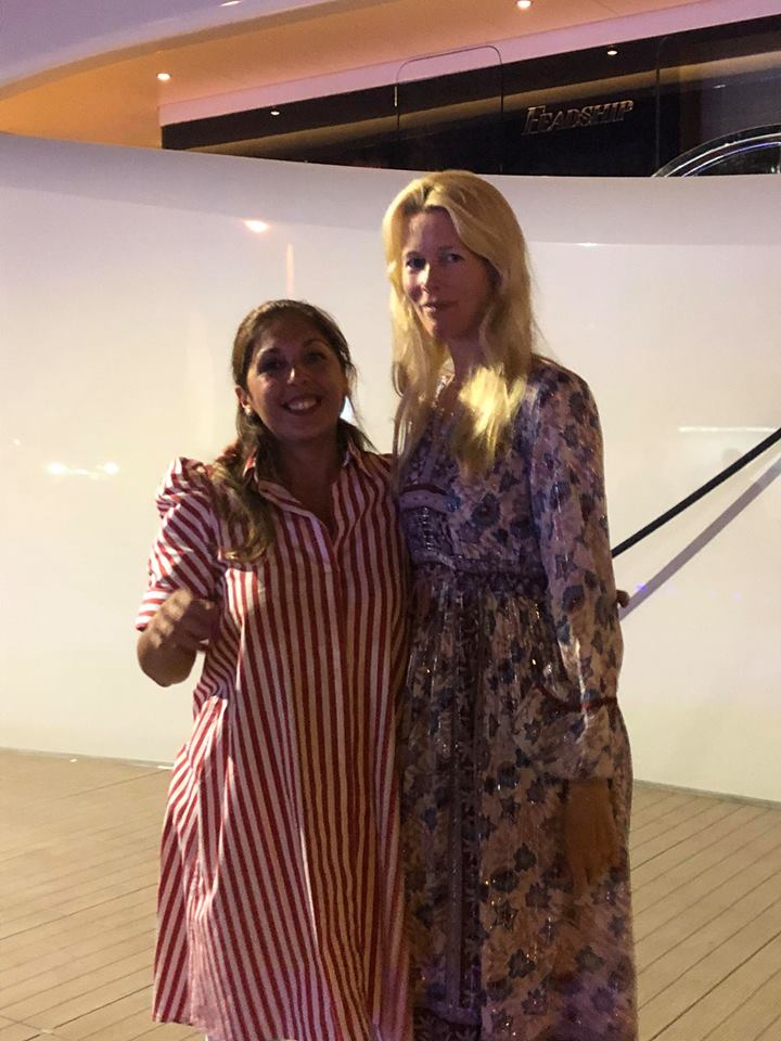 Claudia Schiffer a Castellammare di Stabia: drink al Lounge Bar banchina Alessandro
