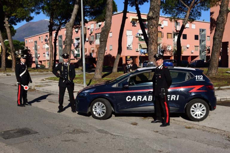 Blitz al Piano Napoli di Boscoreale: i Padovani fanno scena muta davanti al gip