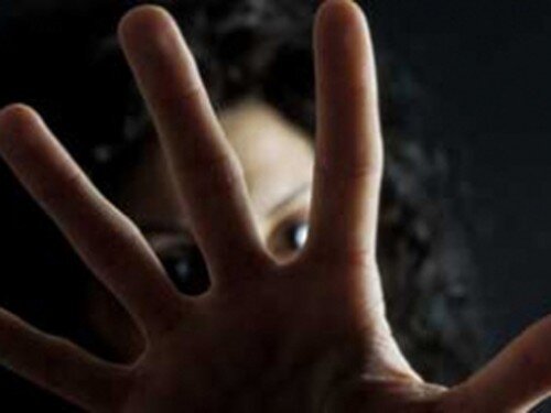 Botte e maltrattamenti alla moglie: arrestato 53enne di Qualiano