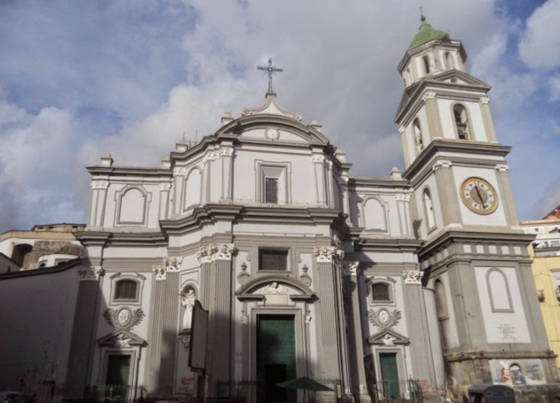 Napoli, furto nella chiesa alla Sanità: i fedeli pensano a una colletta per ricomprare gli oggetti rubati