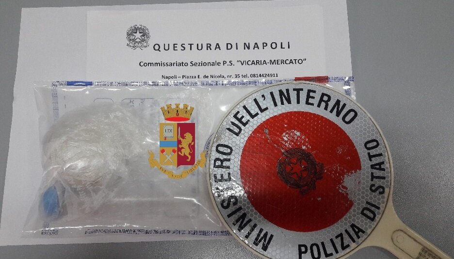 Eroina per il mercato salernitano, la polizia arresta un 40enne a Napoli