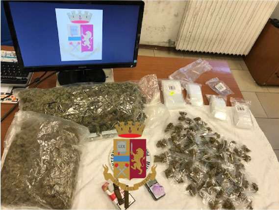 Market della droga a Portici, Esposito nascondeva in casa un chilo di stupefacenti: arrestato