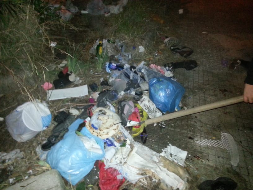 Napoli, a  Ponticelli i volontari ripuliscono la “scuola del Degrado” in via Rossi Doria