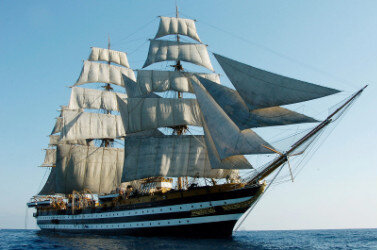 Il Vespucci e la banda della Marina a Napoli per il “Naples shipping week 2018”