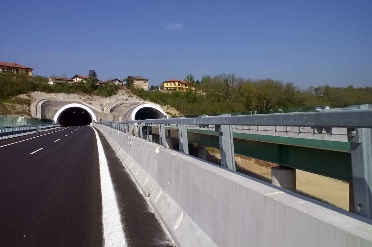 La Procura di Avellino vuole aprire un’indagine sulla sicurezza delle barriere autostradali
