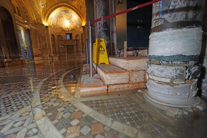 Maltempo, sono 12 le vittime, ma il bilancio potrebbe aggravarsi: danni alla Basilica di San Marco