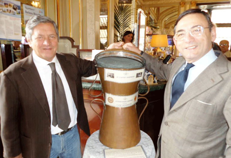 Napoli: domani la pace tra il bar Gambrinus e i non vedenti