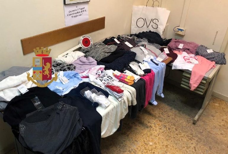 Napoli, ruba capi di abbigliamento: denunciato marocchino