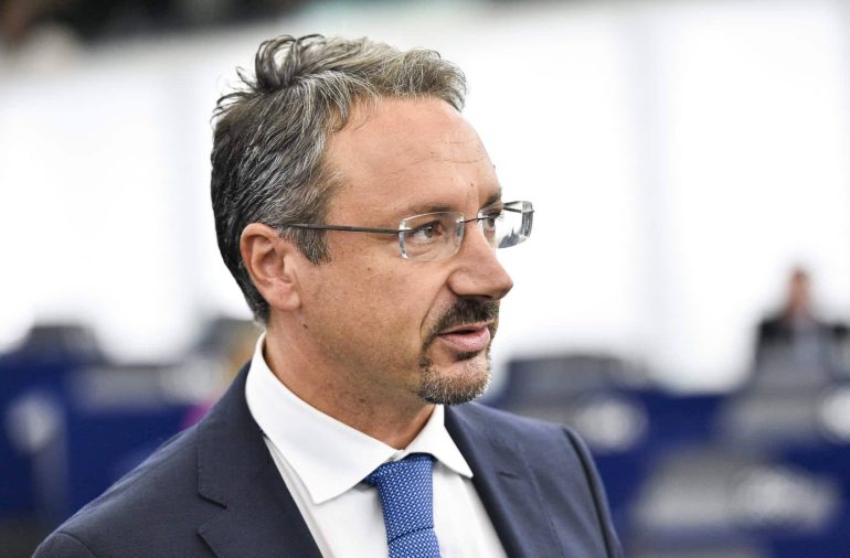 Circumvesuviana, Pedicini (MET): “Azzerare il management e commissariare Eav”