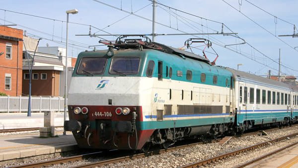Sospensione del servizio ferroviario sulla Benevento-Avellino-Mercato San Severino