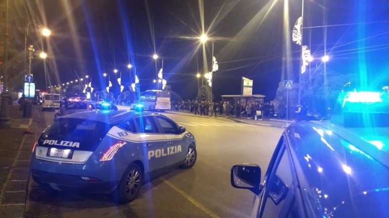 Salerno, casa squillo con colombiana scoperta nella zona porto