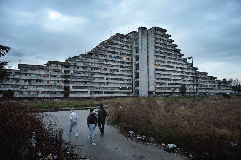 sfratto vele scampia