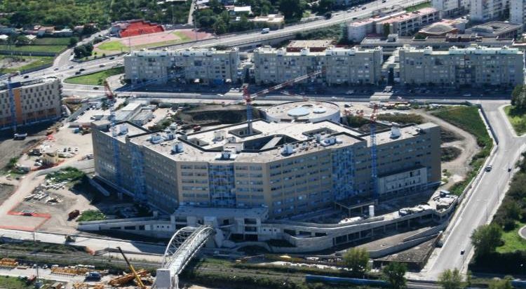 Napoli, la cricca degli appalti negli ospedali, l’inchiesta si allarga: 33 indagati