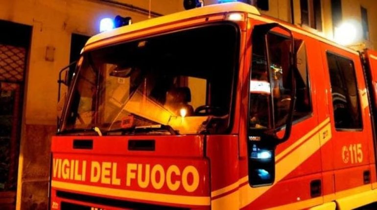 Promotore finanziario litiga con il cliente e tenta di dare fuoco alla casa: denunciato