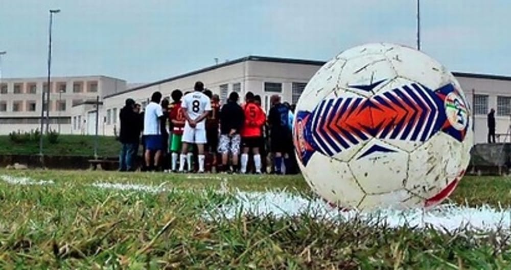 ‘La partita con papà’, incontri calcio tra detenuti e figli in tutta le carceri d’Italia