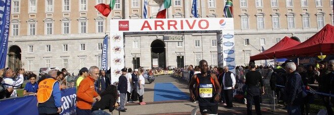 Quinta edizione della “Reggia Reggia”, la mezza maratona nel parco della Reggia di Caserta domenica mattina