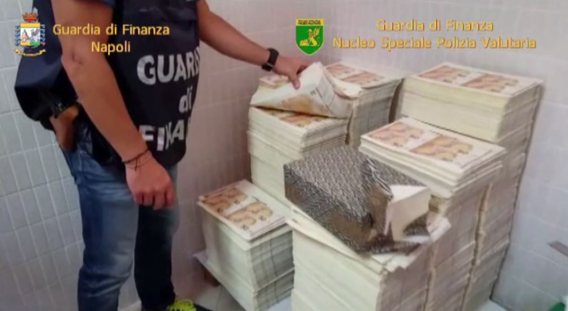 Arrestati con 8 milioni di euro falsi: giudizio immediato per tre