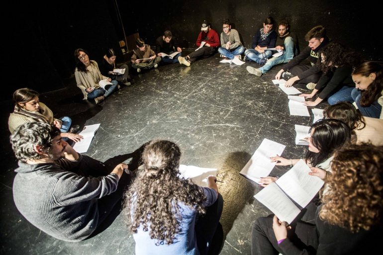 ‘Che sia l’ultimo compleanno di guerra’ diretto da Nicola Lateia alla Sala Assoli di Napoli