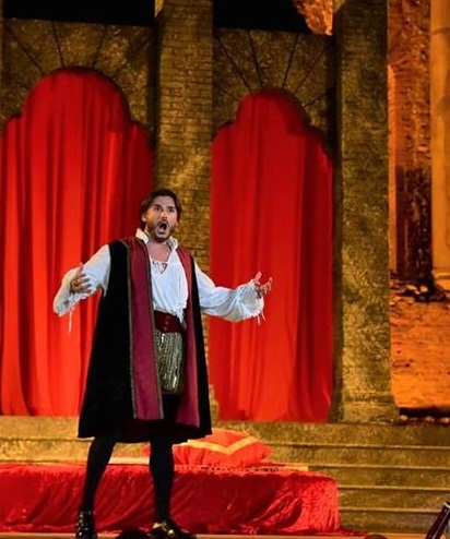 Sant’Anastasia: il tenore Raffaele Abete sarà stasera nel suo paese natio