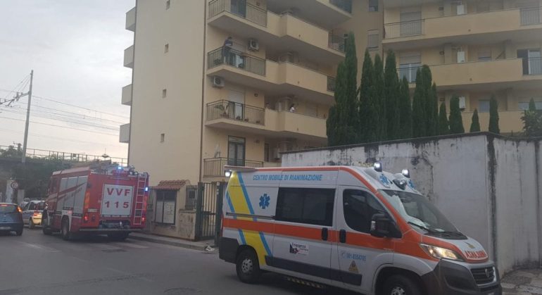 Mondragone, anziana trovata morta in casa: ha una ferita alla testa