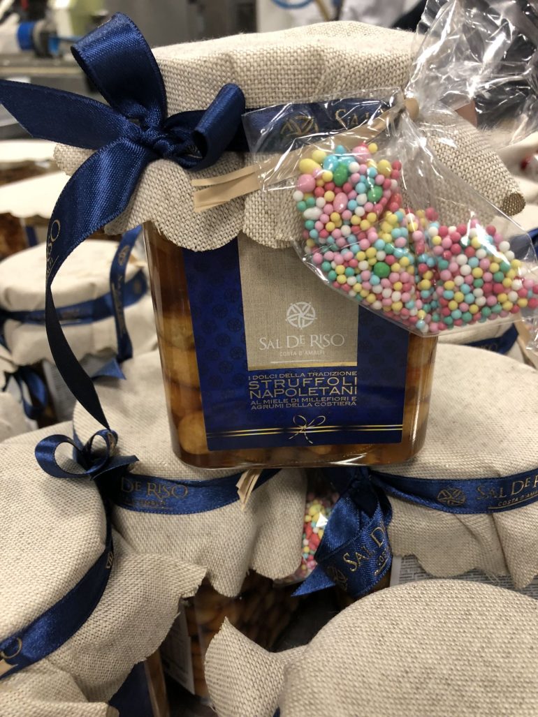 Struffoli Napoletani anche in barattolo, da un’idea di Sal De Riso