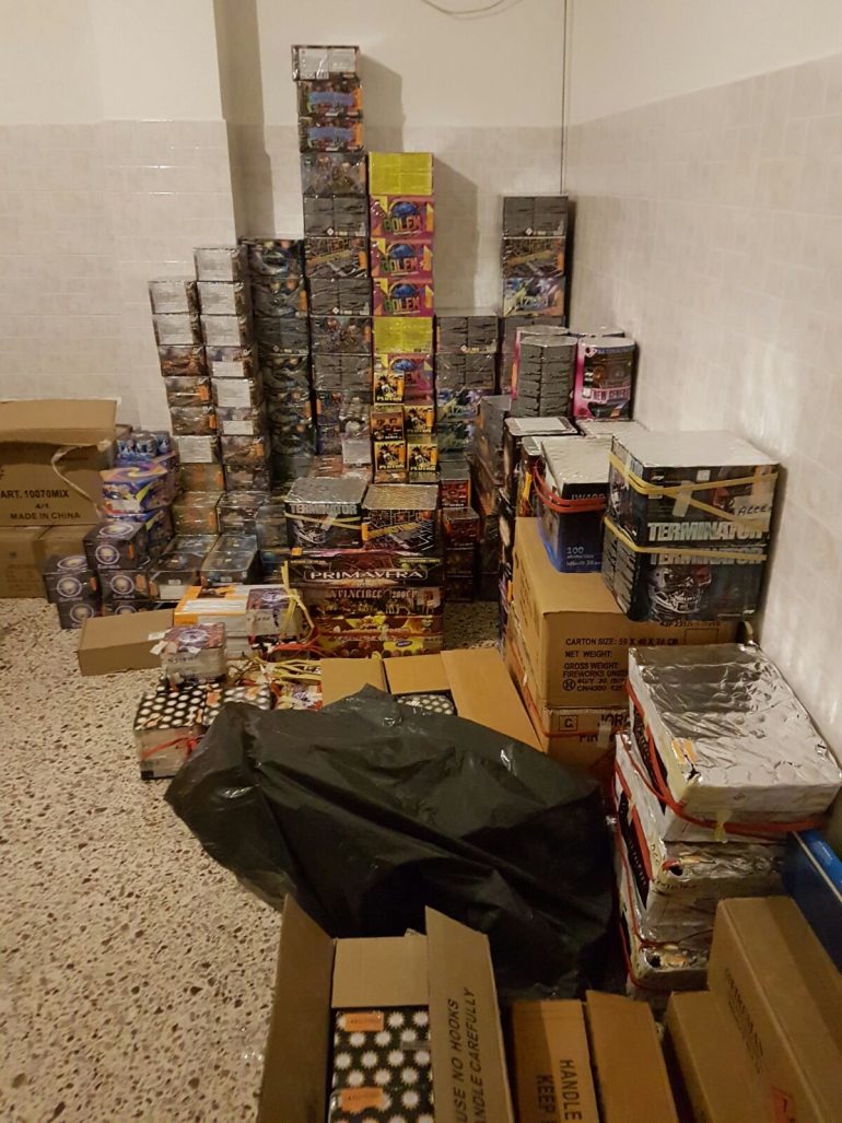 Maxi blitz della Finanza: sei arresti per fuochi illegali nel Casertano
