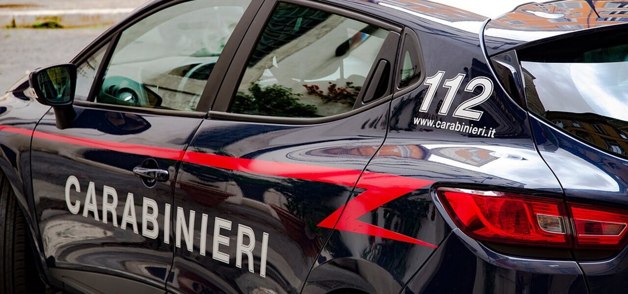 I carabinieri scoprono 15 migranti in un solo appartamento a Casandrino in condizioni igieniche precarie