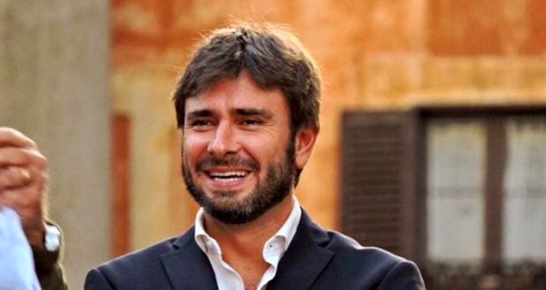 Governo, Di Battista: ‘Oggi votiamo per prendere decisione importante’