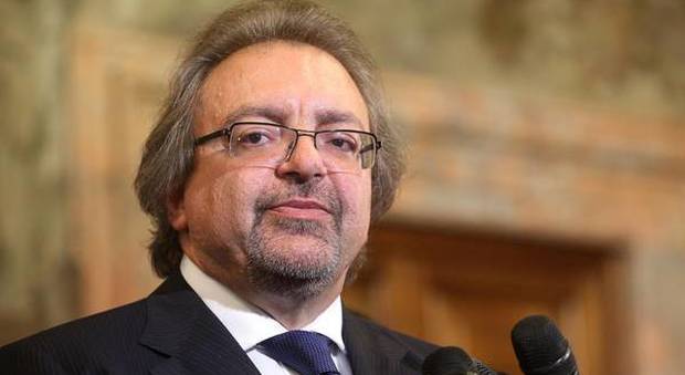 Arzano, rapporti politica e camorra: il senatore antimafia Giarrusso chiede ”un’ispezione”
