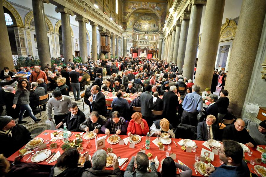 Natale: in 400 a Napoli per il pranzo della Comunità di Sant’Egidio