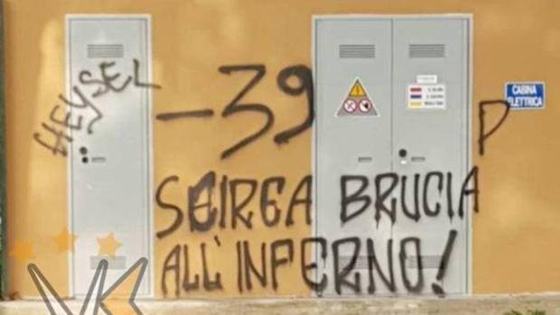 Fiorentina-Juventus, scritte choc contro Scirea e vittime Heysel. Nedved: “Oltraggio alla memoria”