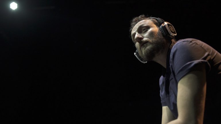A Santa Apollonia (Salerno), ‘Farsi silenzio’ di e con Marco Cacciola. Due date uniche per la Campania