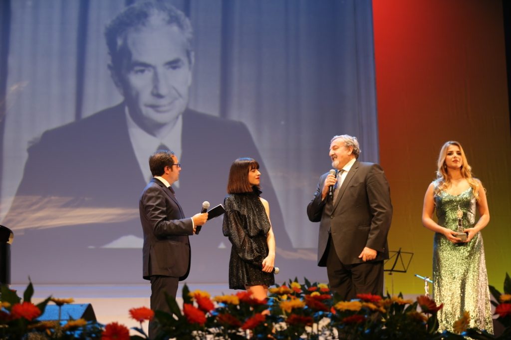 Premio Penisola: vince la borsa di studio “Aldo Moro” una studentessa dell’Istituto Nino Bixio