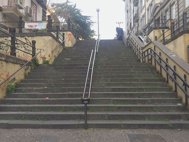 Vomero: intitolate a Roberto Murolo le scale di via Cimarosa