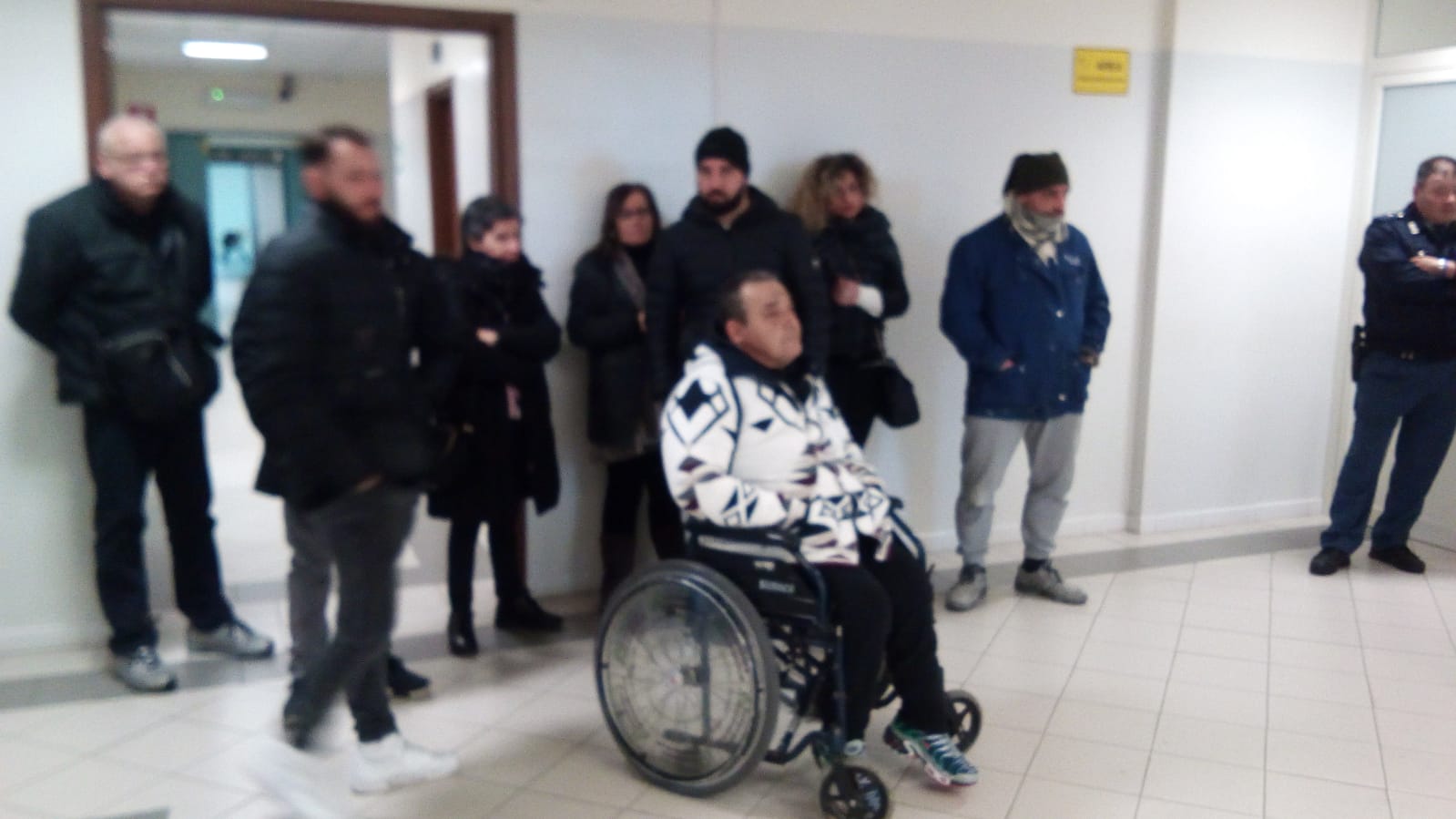 Lavoratori disabili disperati occupano gli uffici dell’ASL NA1 per non perdere il lavoro